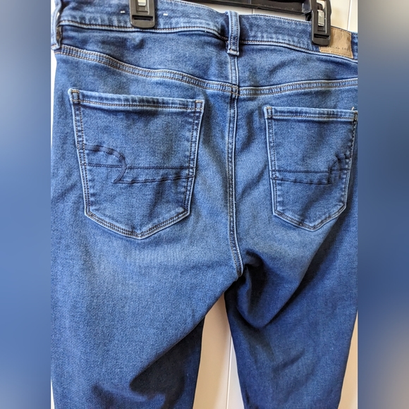AMERICAN EAGLE, Next Level, Hi-Rise Jegging Crop, Gravity Blue, Size 12 Short. - Picture 6 of 9